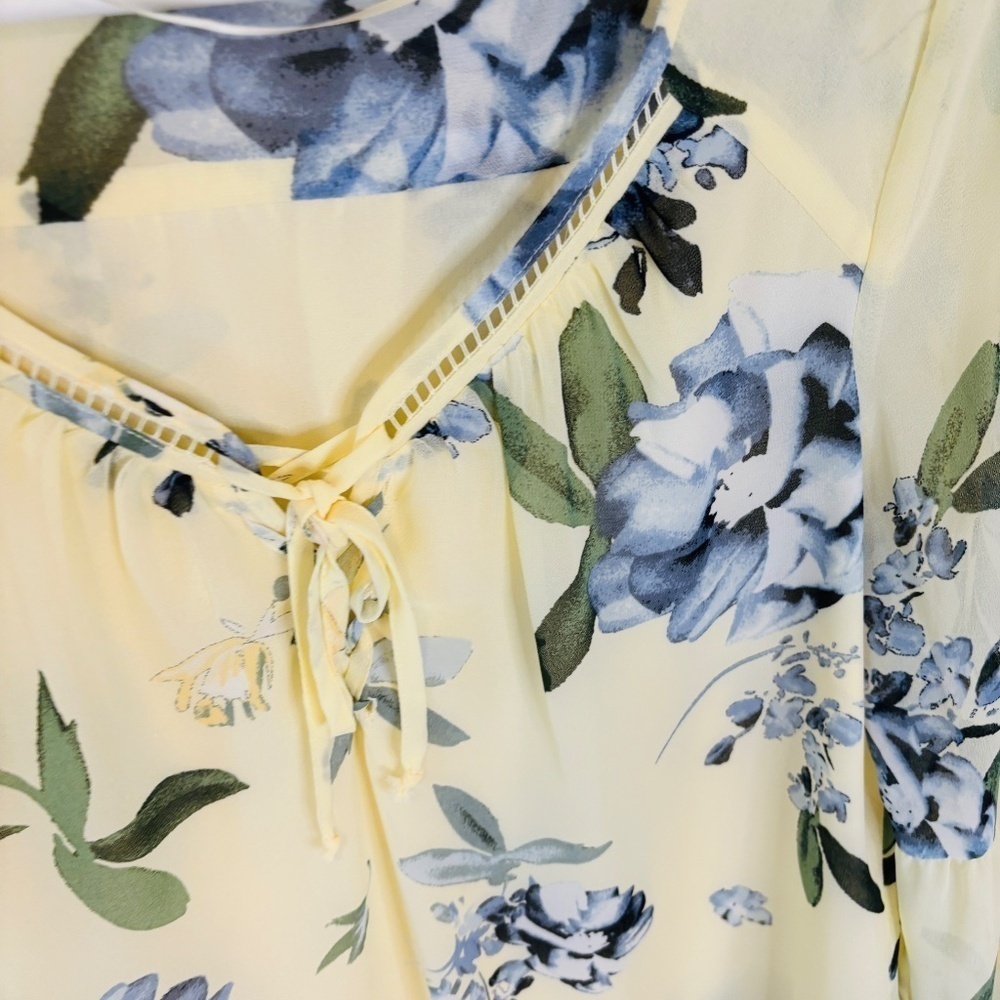 Le Chateau Yellow Floral Blouse Small - Picture 5 of 7